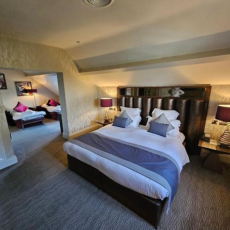 Grosvenor Pulford Hotel & Spa Eksteriør billede