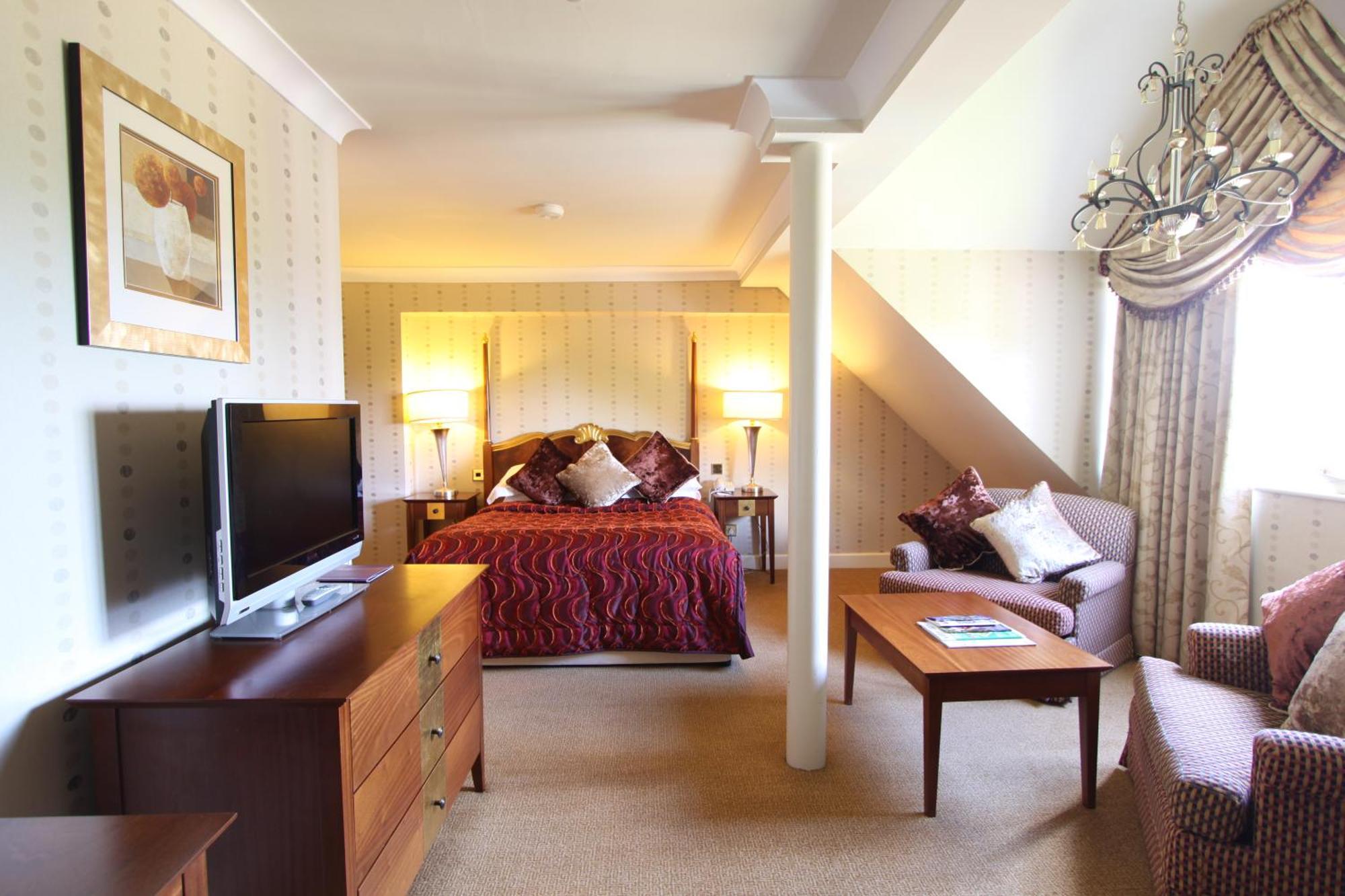 Grosvenor Pulford Hotel & Spa Eksteriør billede